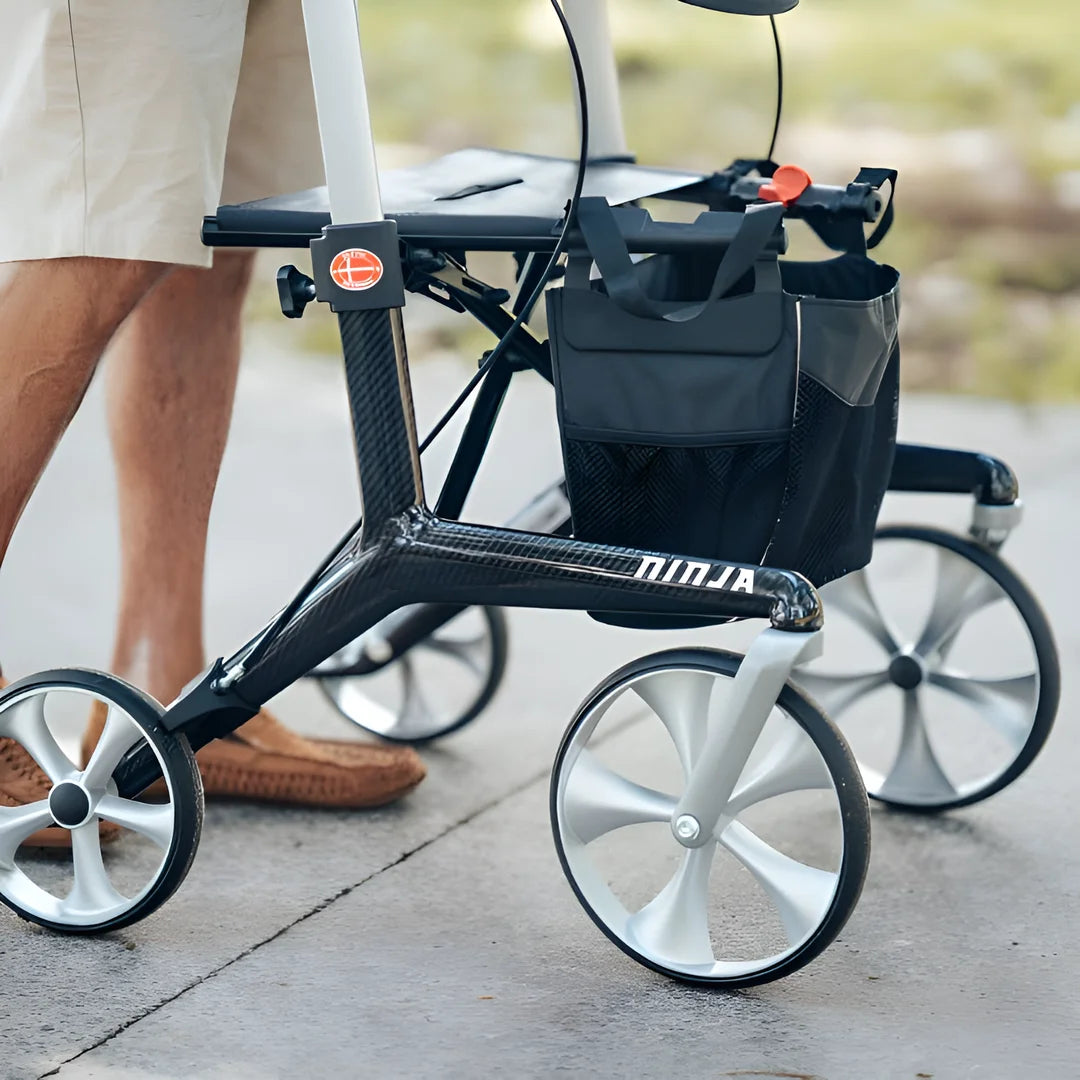 Ninja Carbon Fibre Seat Walker Aspire WAF705380/WAF705390